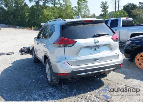 2018 Nissan Rogue Sv z USA, uszkodzony, nr VIN 5N1AT2MT7JC765875